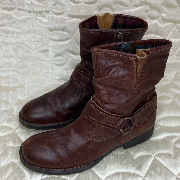 Born Shoes - Born Leather Short Brown Boots Women’s US 10 M Leather Uppers Zipper Up Footwear